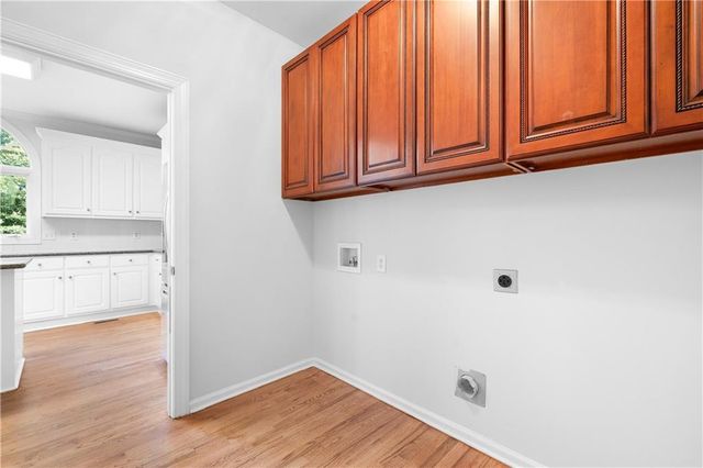 1810 Sunset Harbour Pointe, Lawrenceville, GA 30043