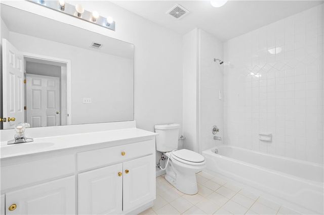 1810 Sunset Harbour Pointe, Lawrenceville, GA 30043