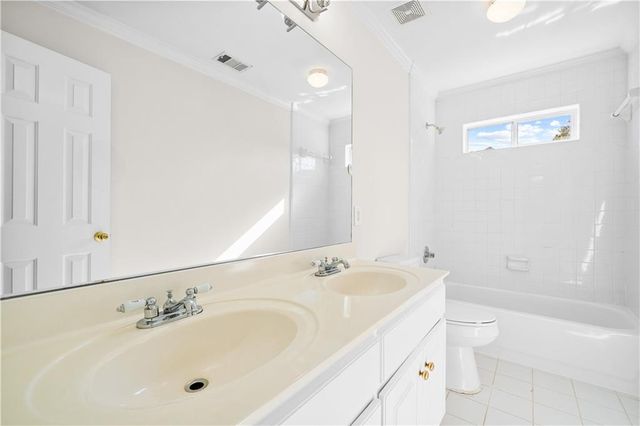 1810 Sunset Harbour Pointe, Lawrenceville, GA 30043