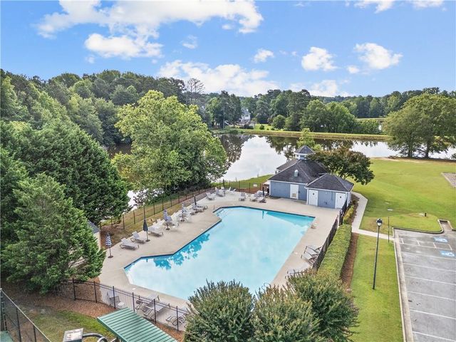1810 Sunset Harbour Pointe, Lawrenceville, GA 30043