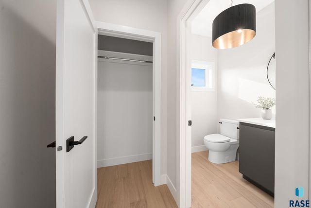 1517 W Autumn Cir Circle, Brandon, SD 57005