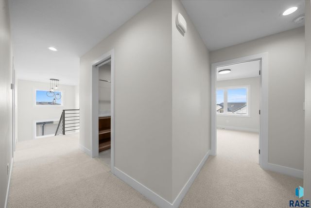 1517 W Autumn Cir Circle, Brandon, SD 57005