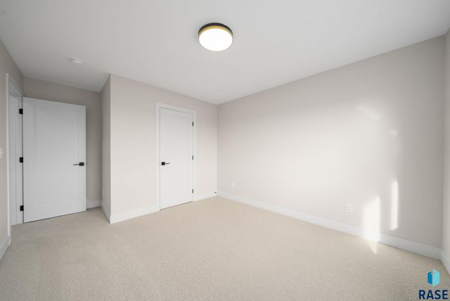 1517 W Autumn Cir Circle, Brandon, SD 57005