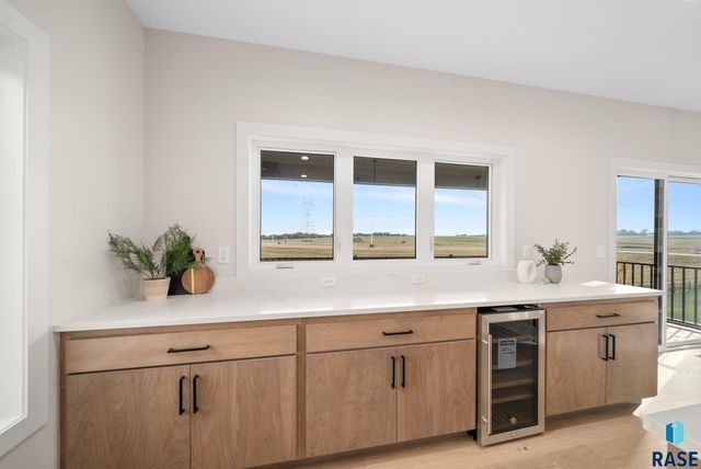 1517 W Autumn Cir Circle, Brandon, SD 57005