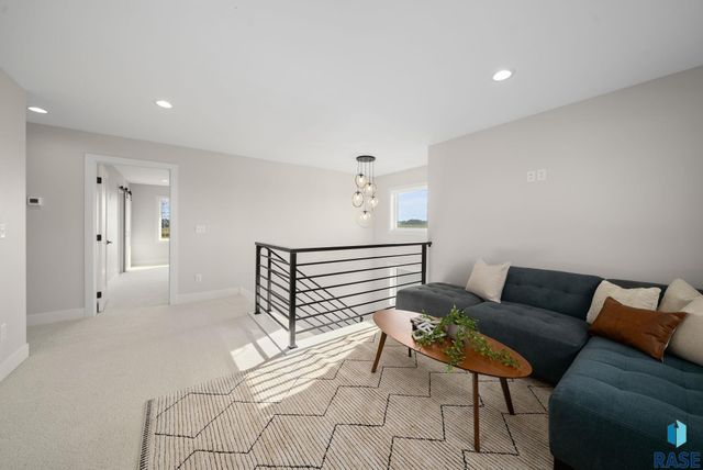 1517 W Autumn Cir Circle, Brandon, SD 57005