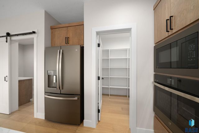 1517 W Autumn Cir Circle, Brandon, SD 57005