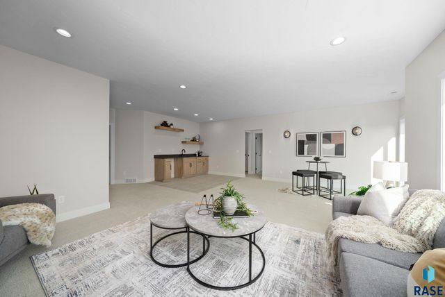 1517 W Autumn Cir Circle, Brandon, SD 57005