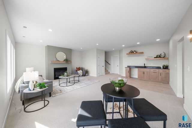 1517 W Autumn Cir Circle, Brandon, SD 57005