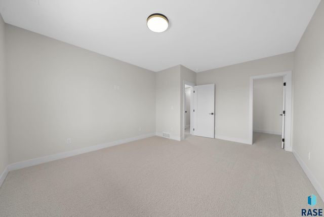 1517 W Autumn Cir Circle, Brandon, SD 57005