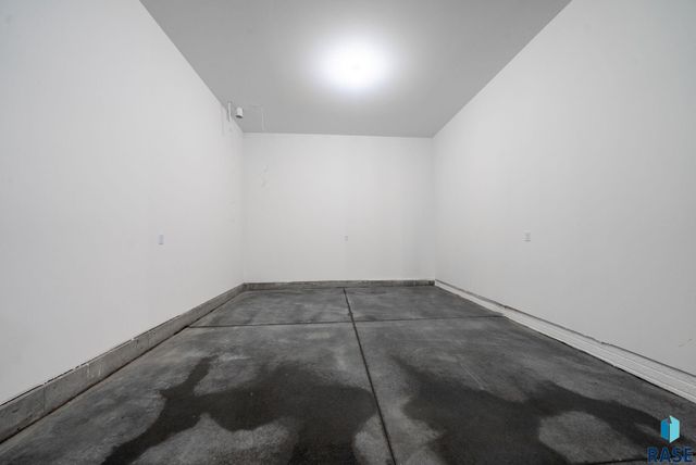 1517 W Autumn Cir Circle, Brandon, SD 57005