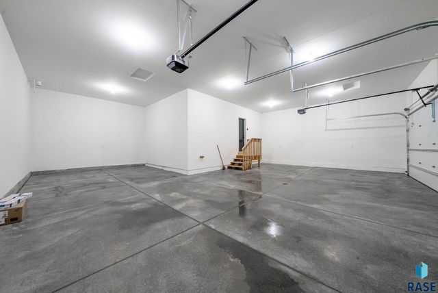 1517 W Autumn Cir Circle, Brandon, SD 57005