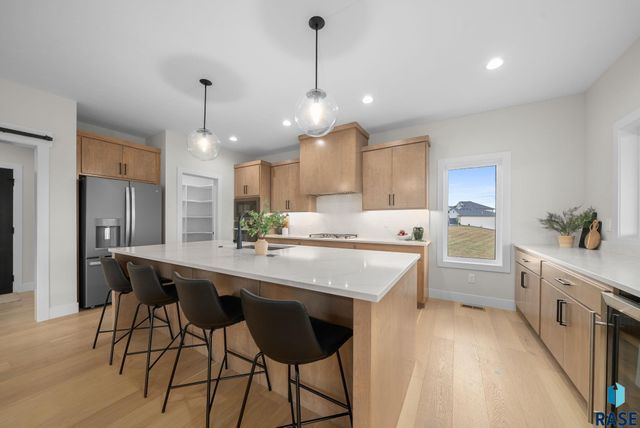 1517 W Autumn Cir Circle, Brandon, SD 57005