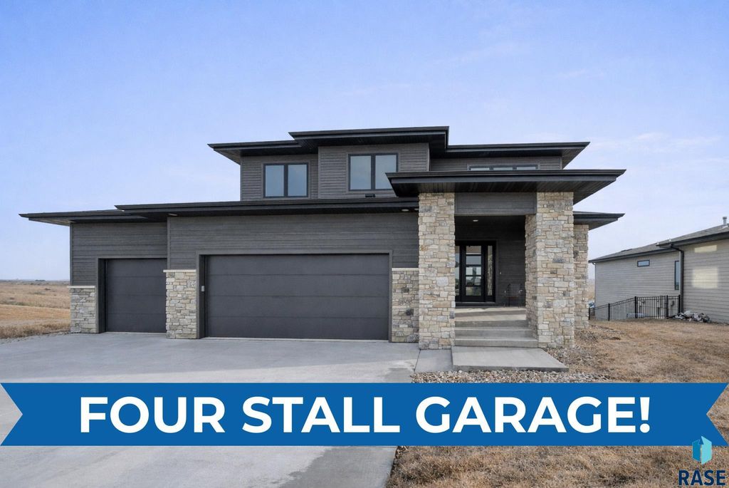 1517 W Autumn Cir Circle, Brandon, SD 57005