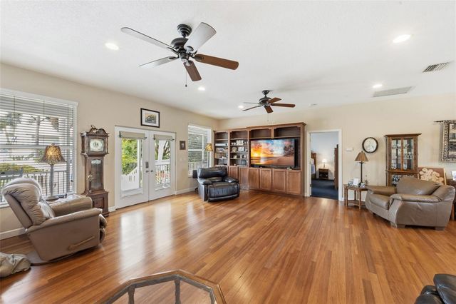 310 13TH AVENUE W, Palmetto, FL 34221