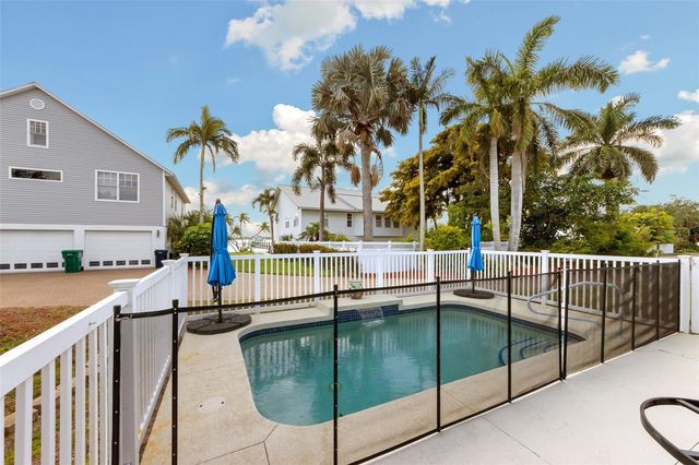 310 13TH AVENUE W, Palmetto, FL 34221