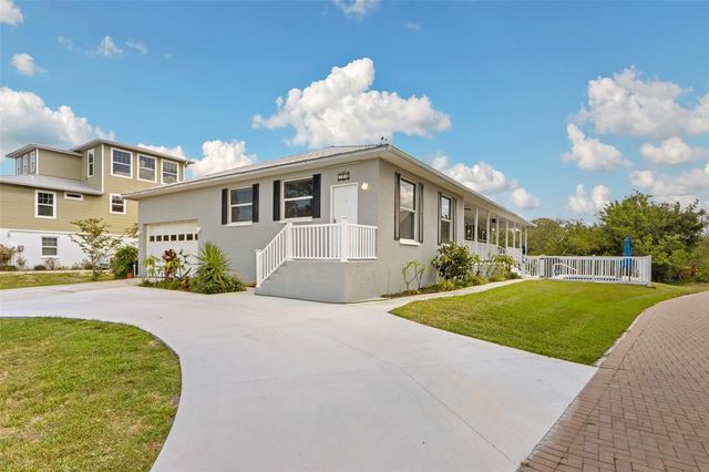 310 13TH AVENUE W, Palmetto, FL 34221