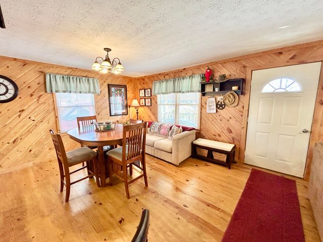 96 Vicki Street, Nancy, KY 42544