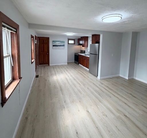 216 Crest Ave, Revere, MA 02151