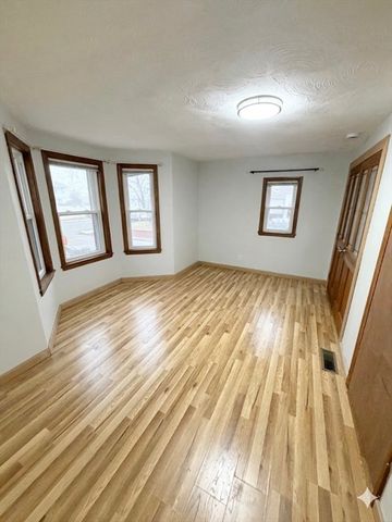 216 Crest Ave, Revere, MA 02151