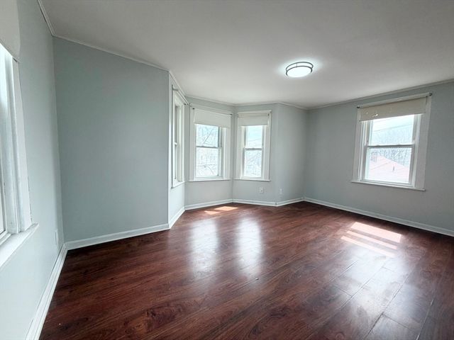 216 Crest Ave, Revere, MA 02151