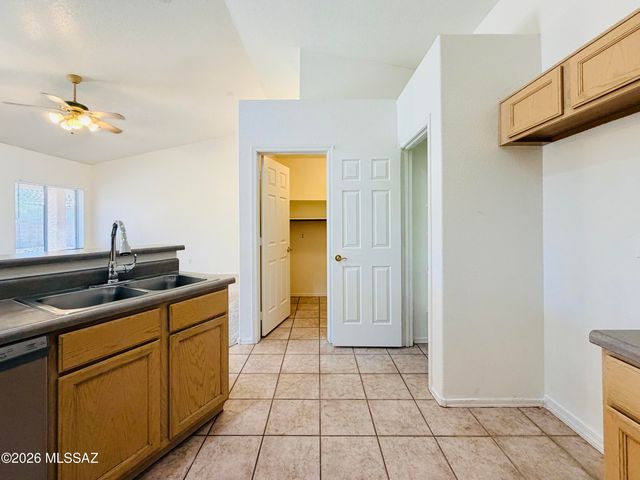 10080 E Paseo De La Masada, Tucson, AZ 85747