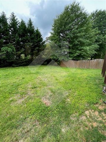 4839 Lake Park Lane, Acworth, GA 30101