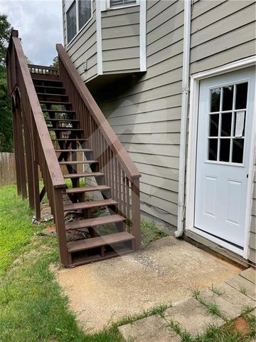 4839 Lake Park Lane, Acworth, GA 30101