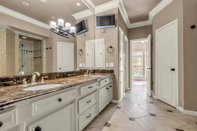 14014 Court Of Regents, Houston, TX 77069