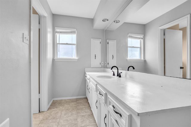 14014 Court Of Regents, Houston, TX 77069