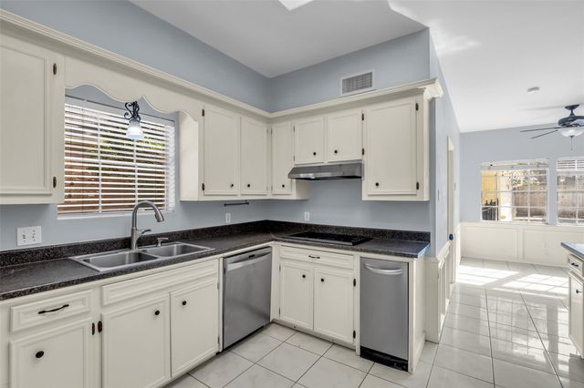 14014 Court Of Regents, Houston, TX 77069