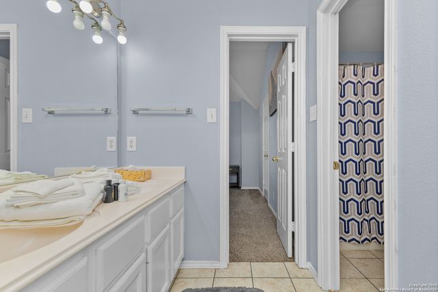 718 Wildgrove Ln, San Antonio, TX 78258