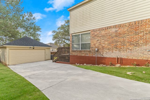 718 Wildgrove Ln, San Antonio, TX 78258