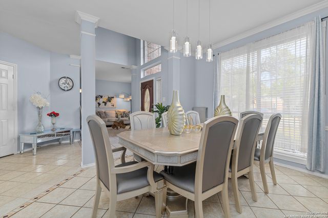 718 Wildgrove Ln, San Antonio, TX 78258