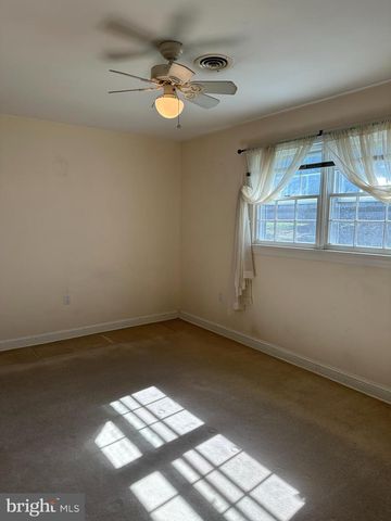 201 YARDLEY CMNS, Yardley, PA 19067