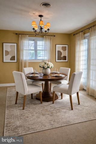 201 YARDLEY CMNS, Yardley, PA 19067