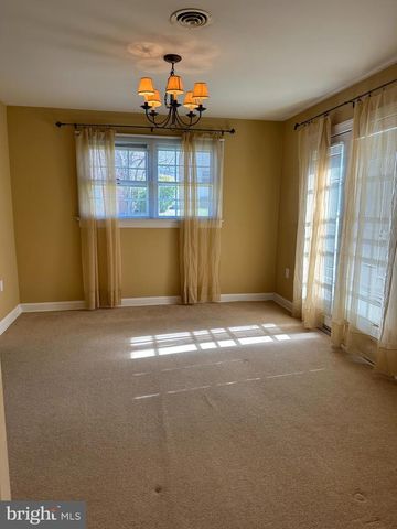 201 YARDLEY CMNS, Yardley, PA 19067