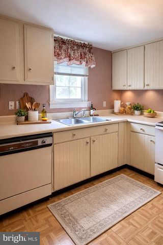 201 YARDLEY CMNS, Yardley, PA 19067