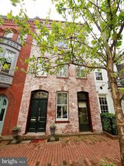 2712 P NW #A, Washington, DC 20007