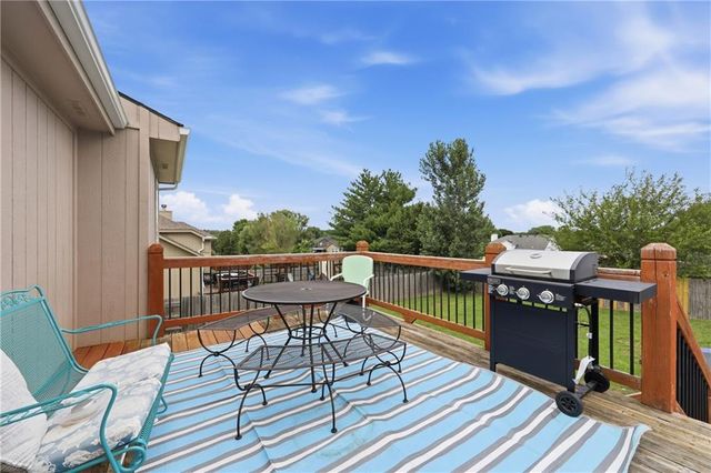 431 SW Joseph Lane, Grain Valley, MO 64029