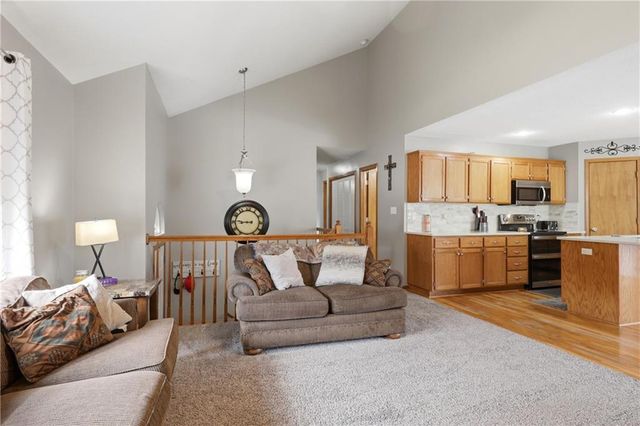 431 SW Joseph Lane, Grain Valley, MO 64029