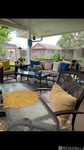 3142 Kings Canyon Dr, Baton Rouge, LA 70814