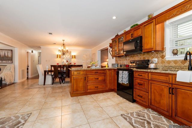 3142 Kings Canyon Dr, Baton Rouge, LA 70814