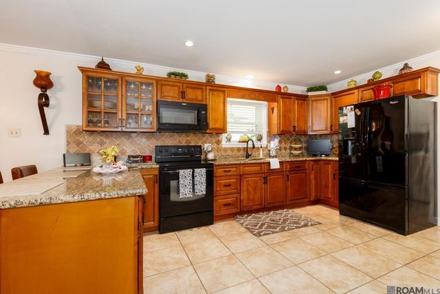 3142 Kings Canyon Dr, Baton Rouge, LA 70814