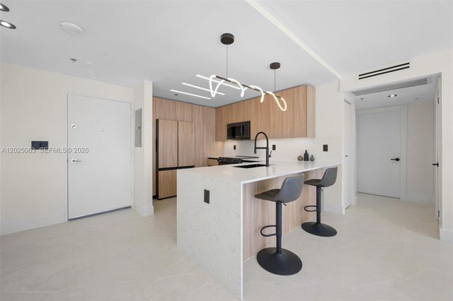 20505 E Country Club Drive 1133, Aventura, FL 33180