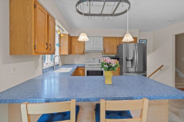 13 Hillside Circle, Essex, VT 05452