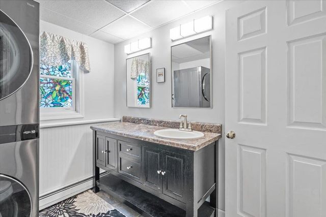 13 Hillside Circle, Essex, VT 05452