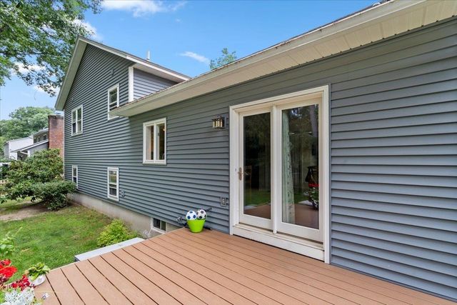 13 Hillside Circle, Essex, VT 05452