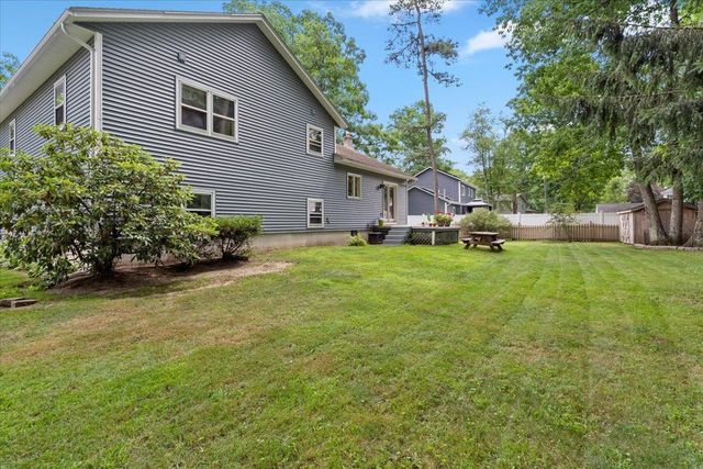 13 Hillside Circle, Essex, VT 05452
