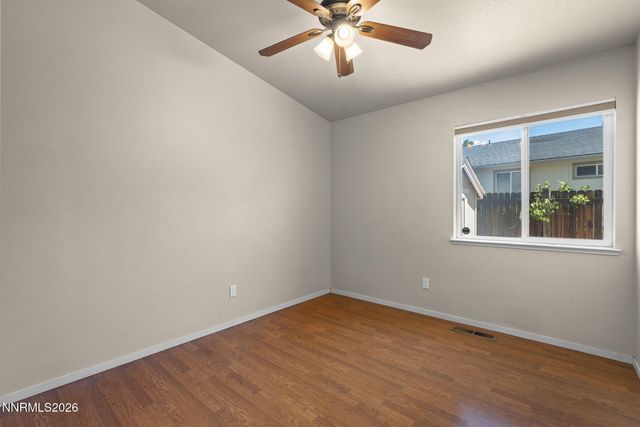 889 S University Park Loop, Reno, NV 89512