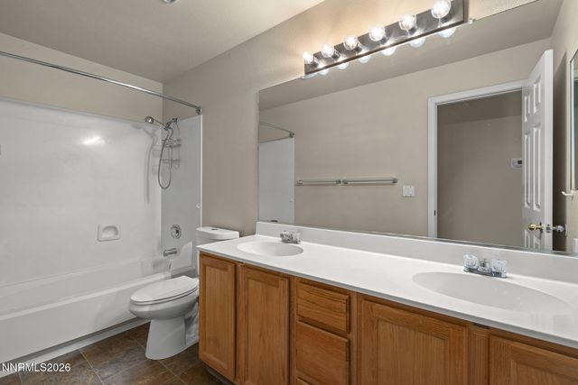 889 S University Park Loop, Reno, NV 89512